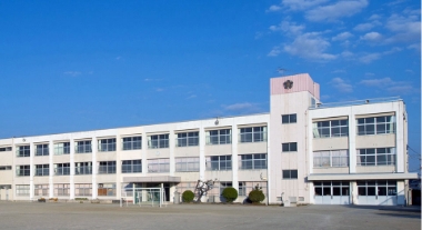花岡小学校